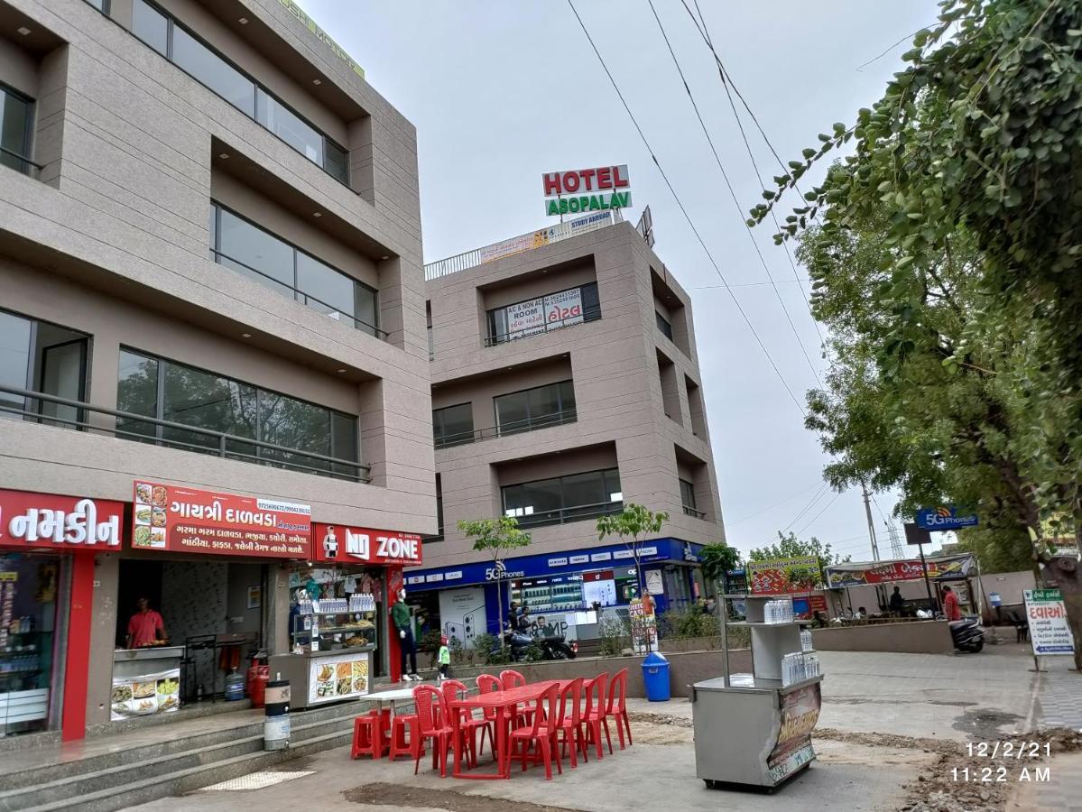 Hotel Asopalav Gandhinagar Kültér fotó