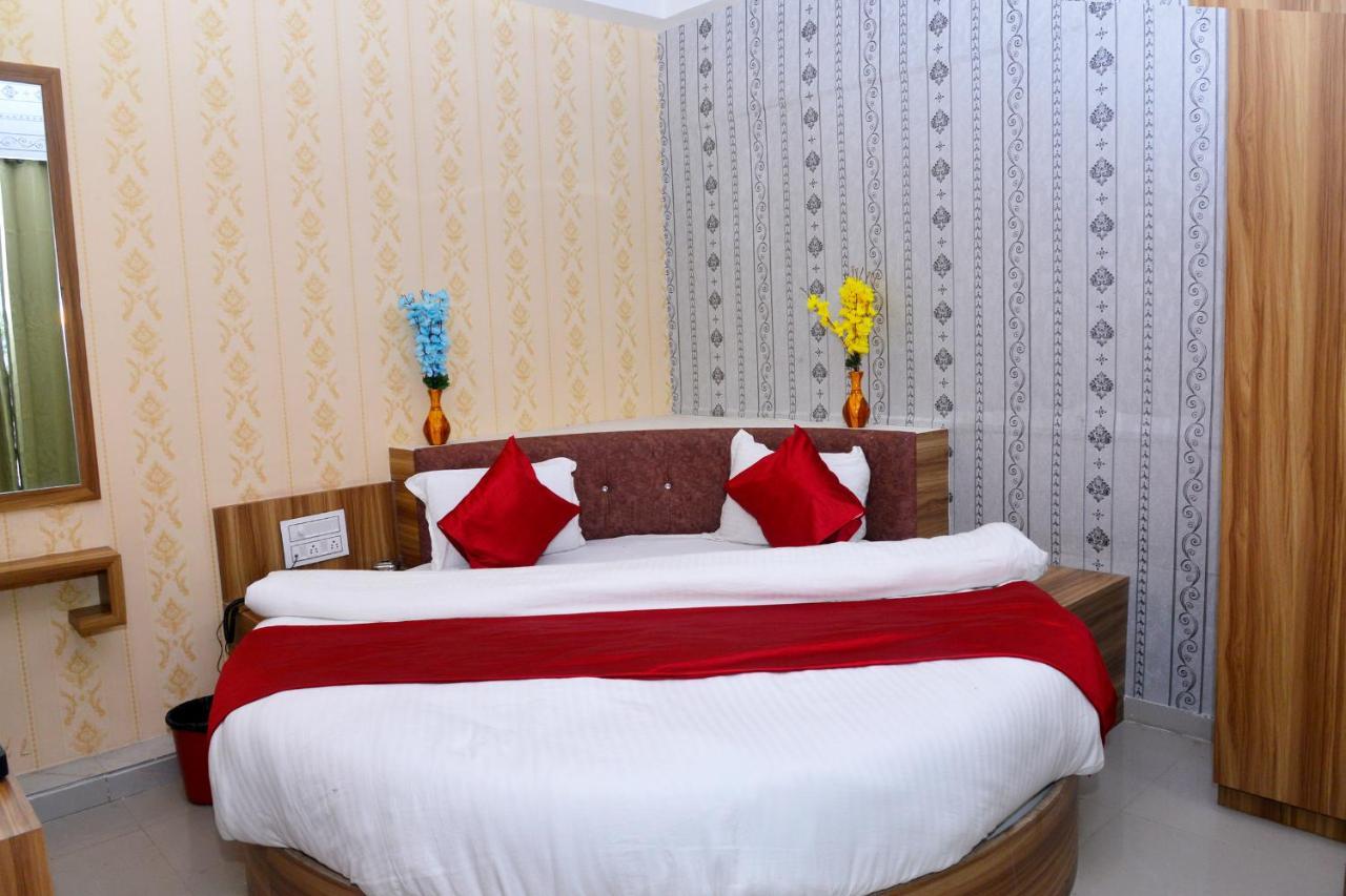 Hotel Asopalav Gandhinagar Kültér fotó
