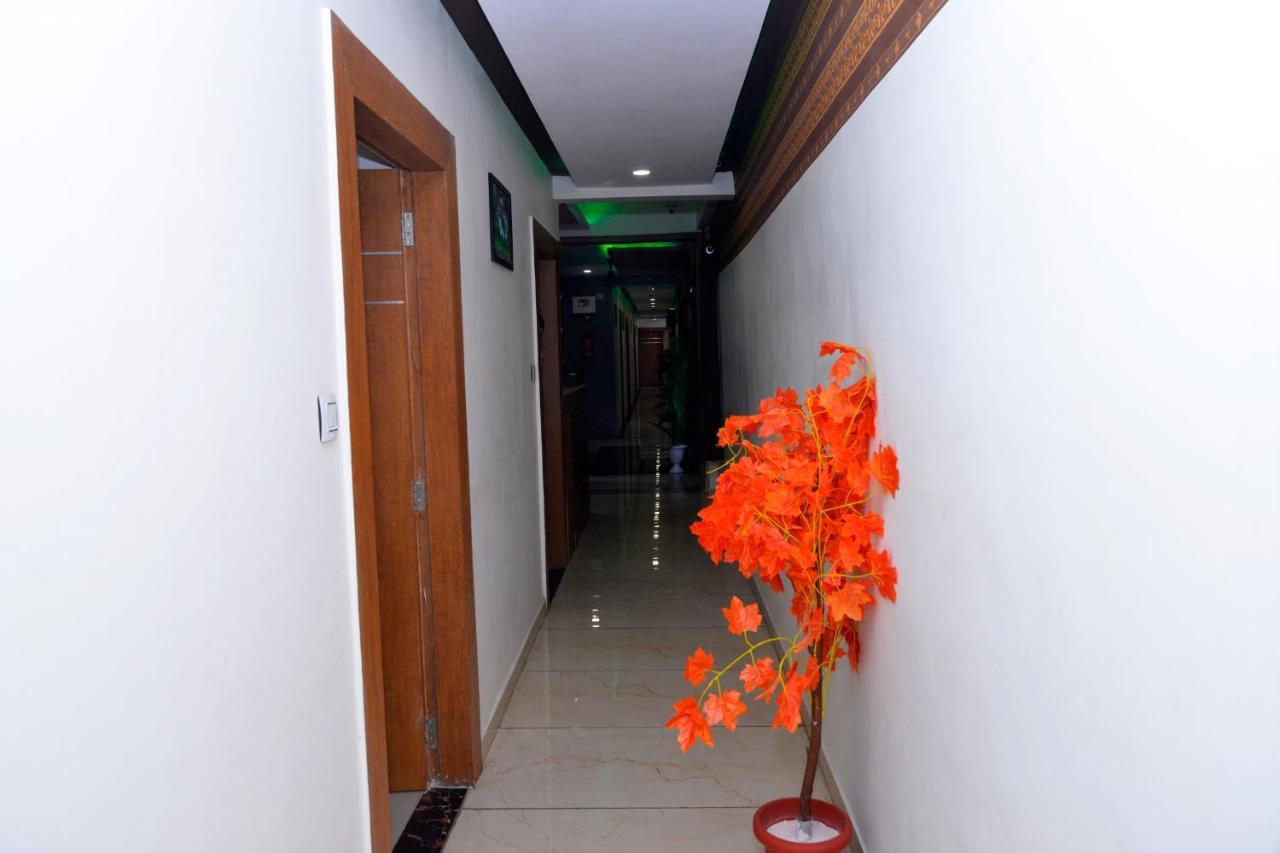 Hotel Asopalav Gandhinagar Kültér fotó