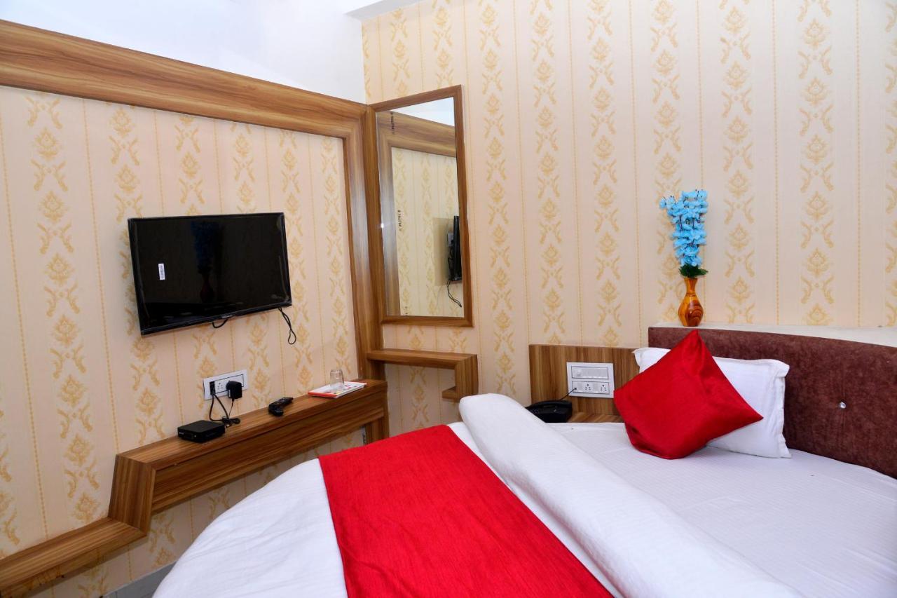 Hotel Asopalav Gandhinagar Kültér fotó