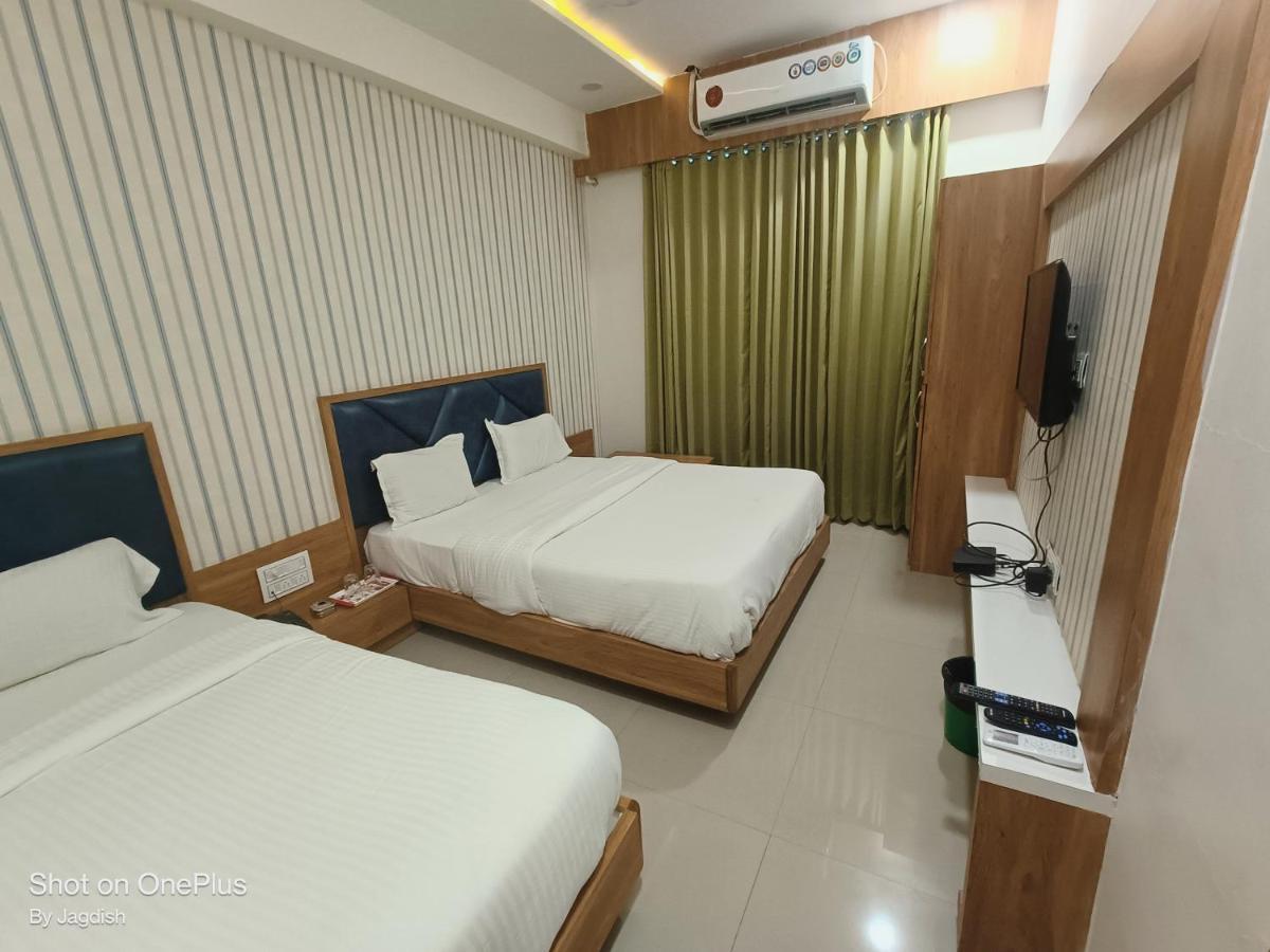Hotel Asopalav Gandhinagar Kültér fotó